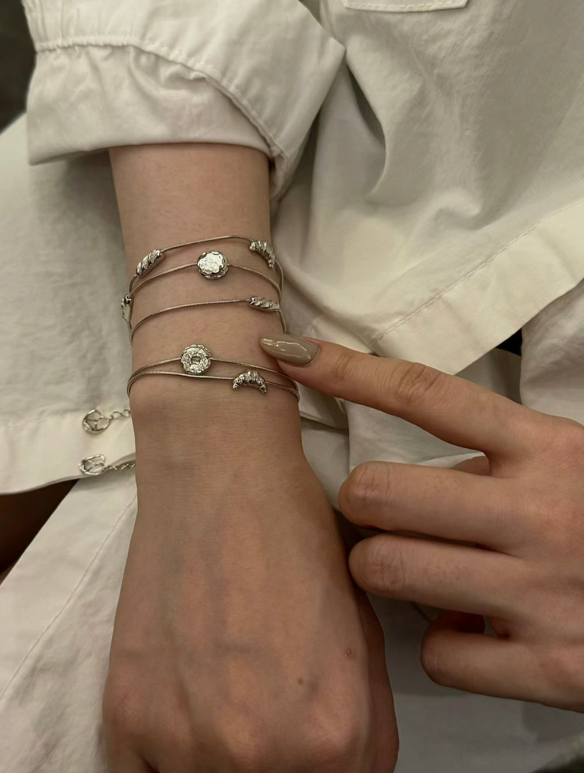 Bagel/Croissant/Baguette Bracelet with pretzel pendant Silver